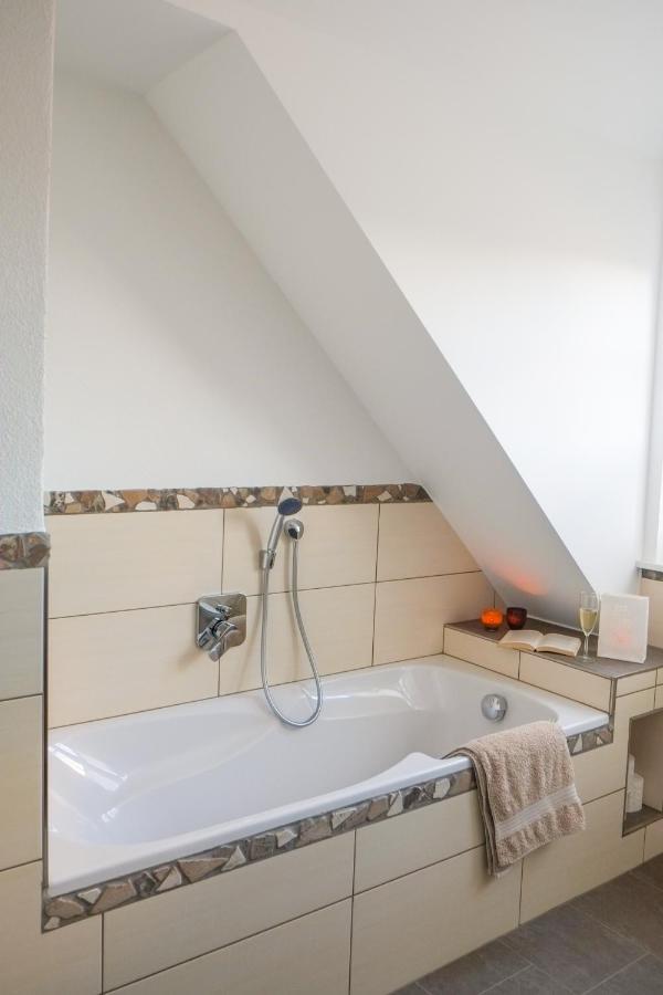 Feriendomizil "Alte Post" II Apartment Pronsfeld Luaran gambar